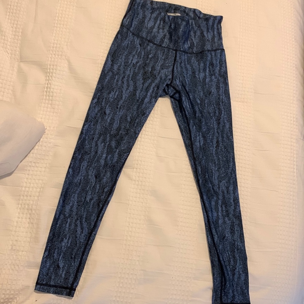 Kirkland Signature Women’s High-Waisted Leggings – Blue/Black Print – Size Med